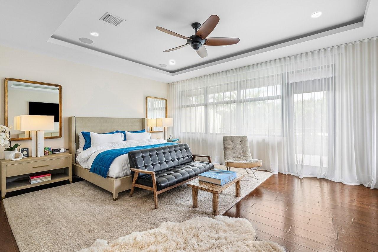 Contemporary Townhome - Residential