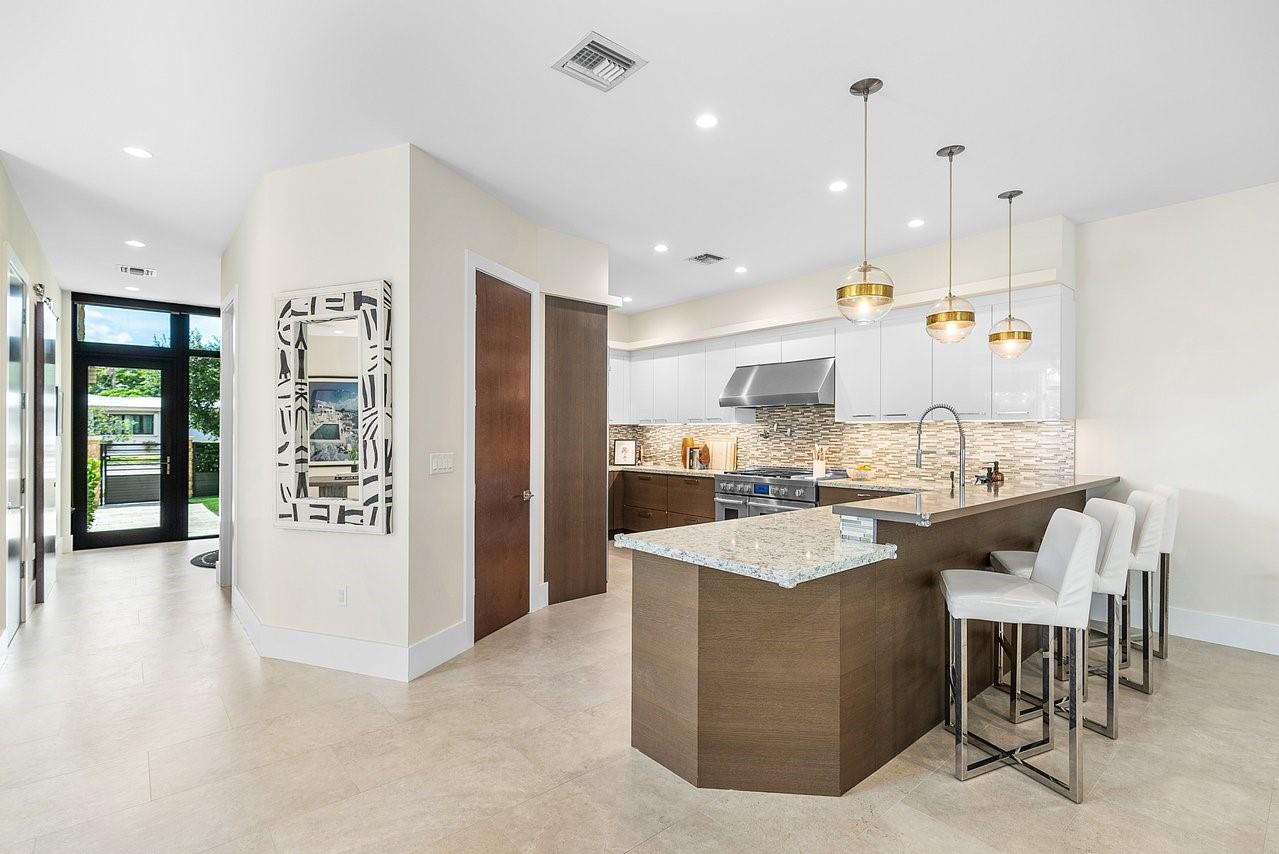 Contemporary Townhome - Residential