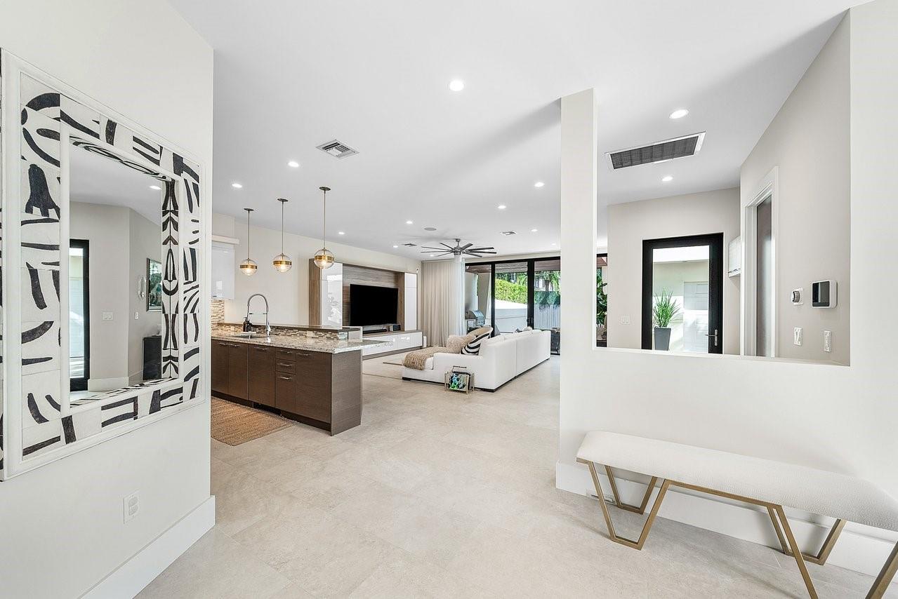 Contemporary Townhome - Residential