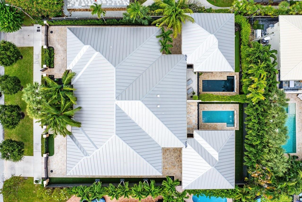 Contemporary Townhome - Residential