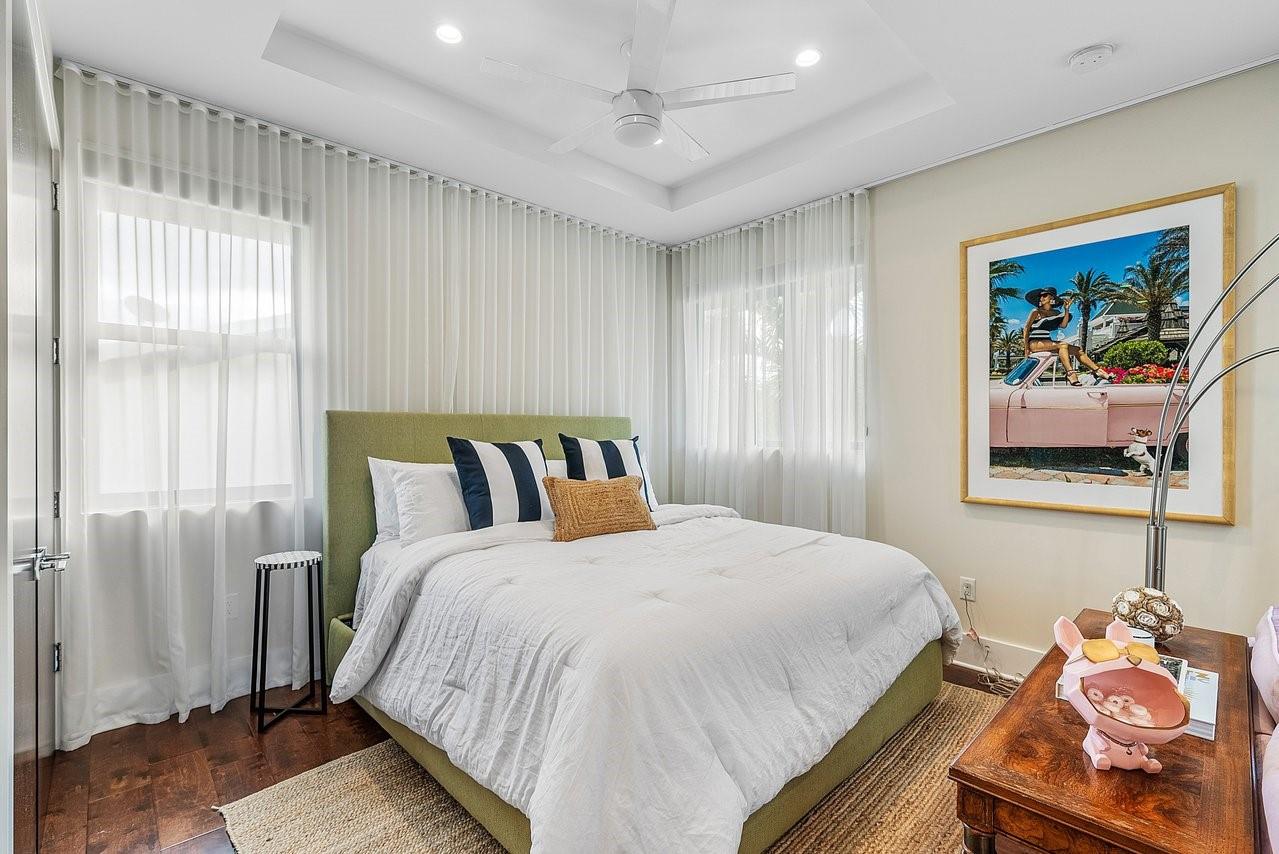 Contemporary Townhome - Residential