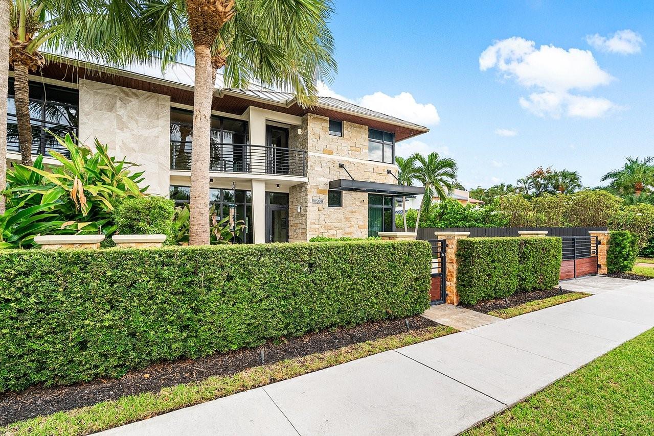 Contemporary Townhome - Residential