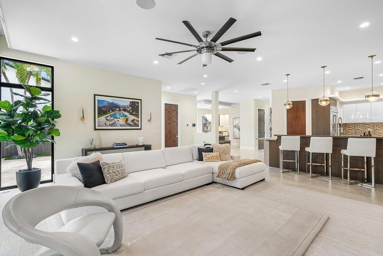 Contemporary Townhome - Residential