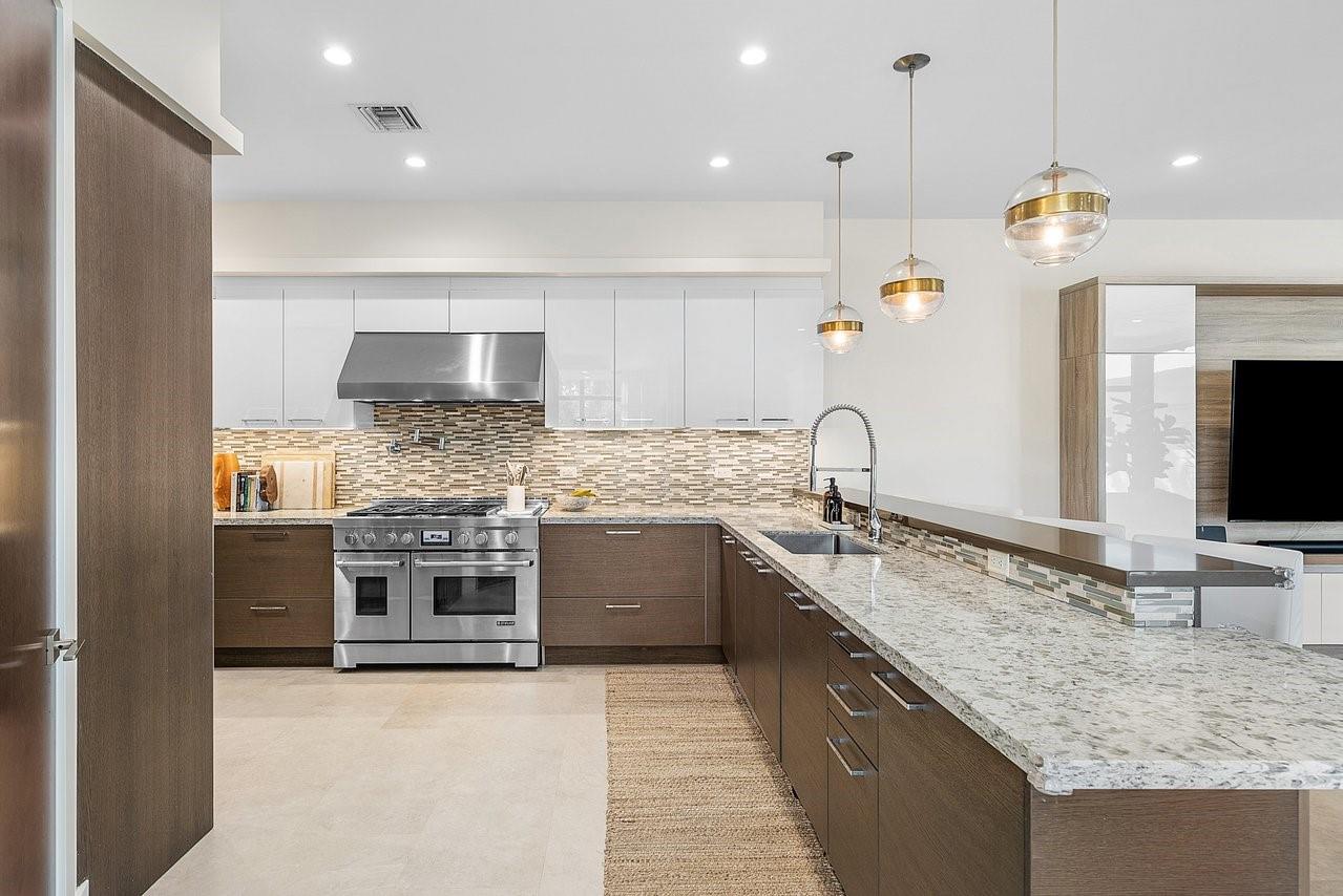 Contemporary Townhome - Residential