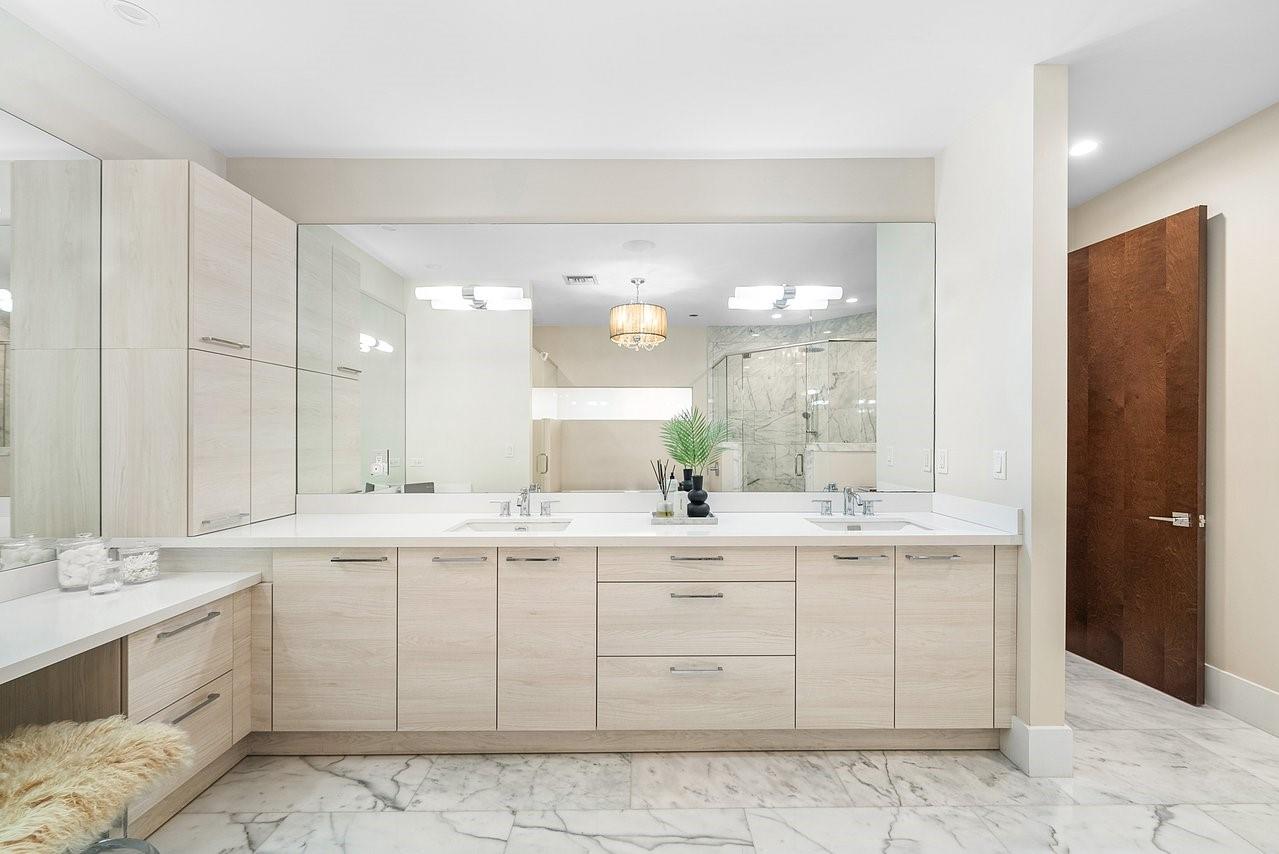 Contemporary Townhome - Residential