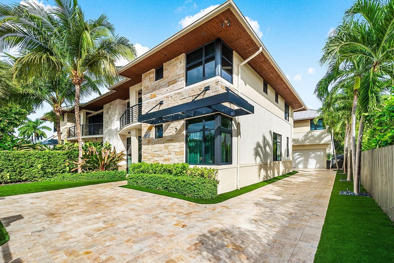 View photos, virtual tours, details... 1850 NE 26th Ave B