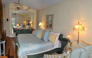 Longshore At Jonathans La - Residential