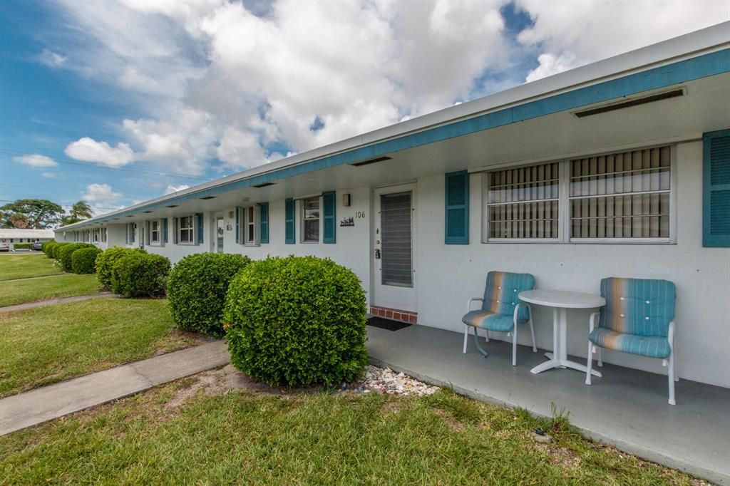 Photo of 1119 Lake Terrace #106, Boynton Beach, FL 33426 (MLS # R10720940)