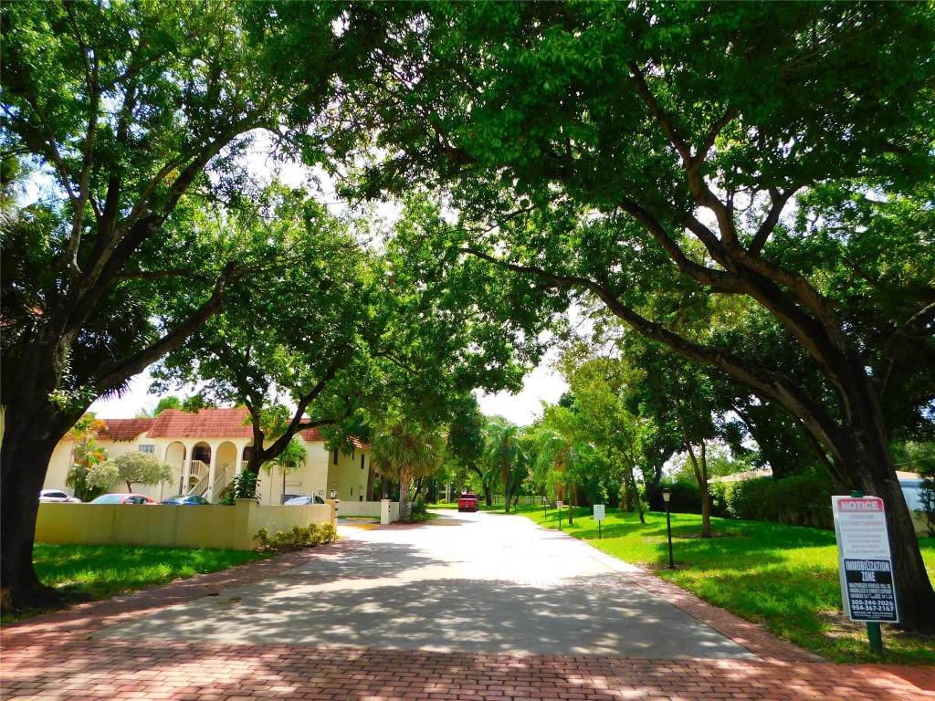 128 S Cypress Road 827