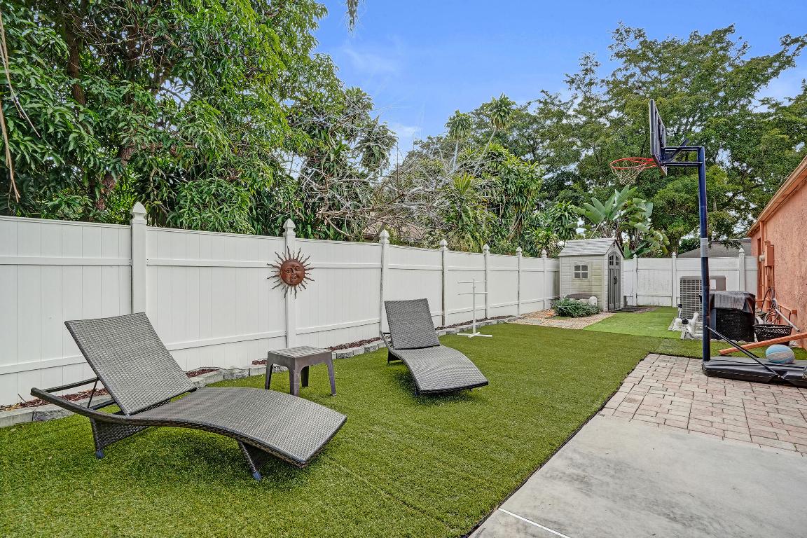 COUNTRY SECTION 1 - Residential