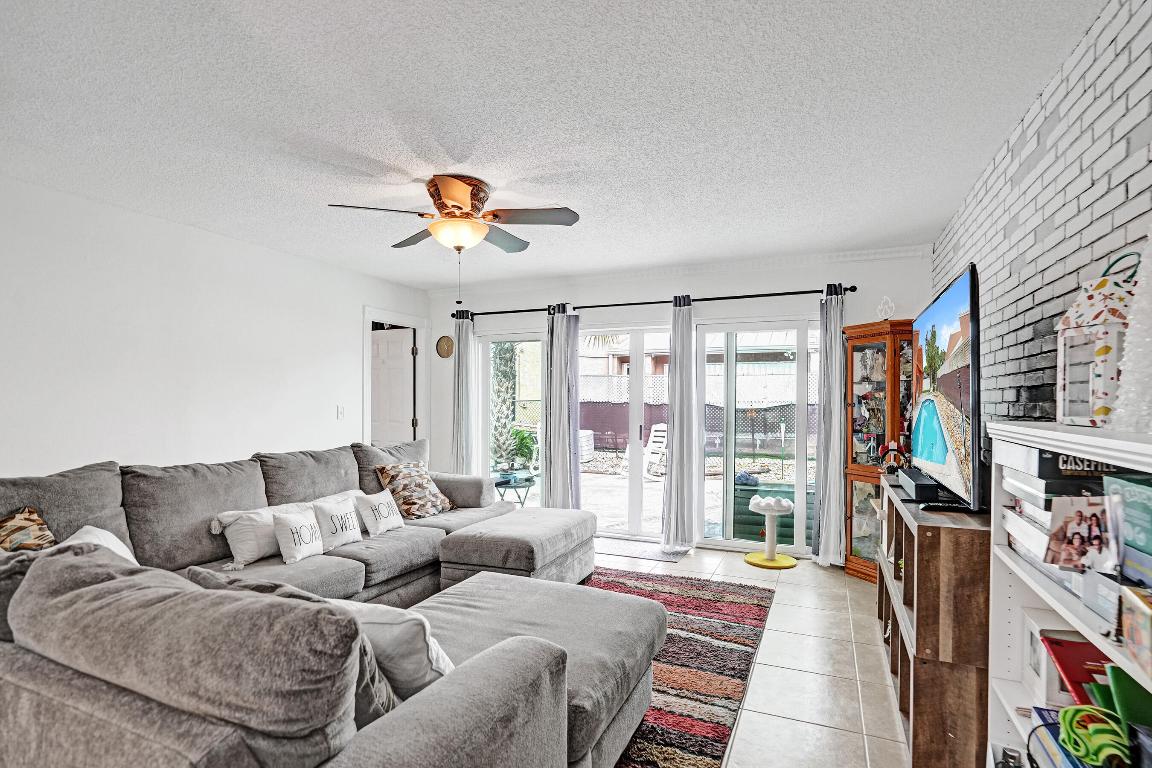 COUNTRY SECTION 1 - Residential