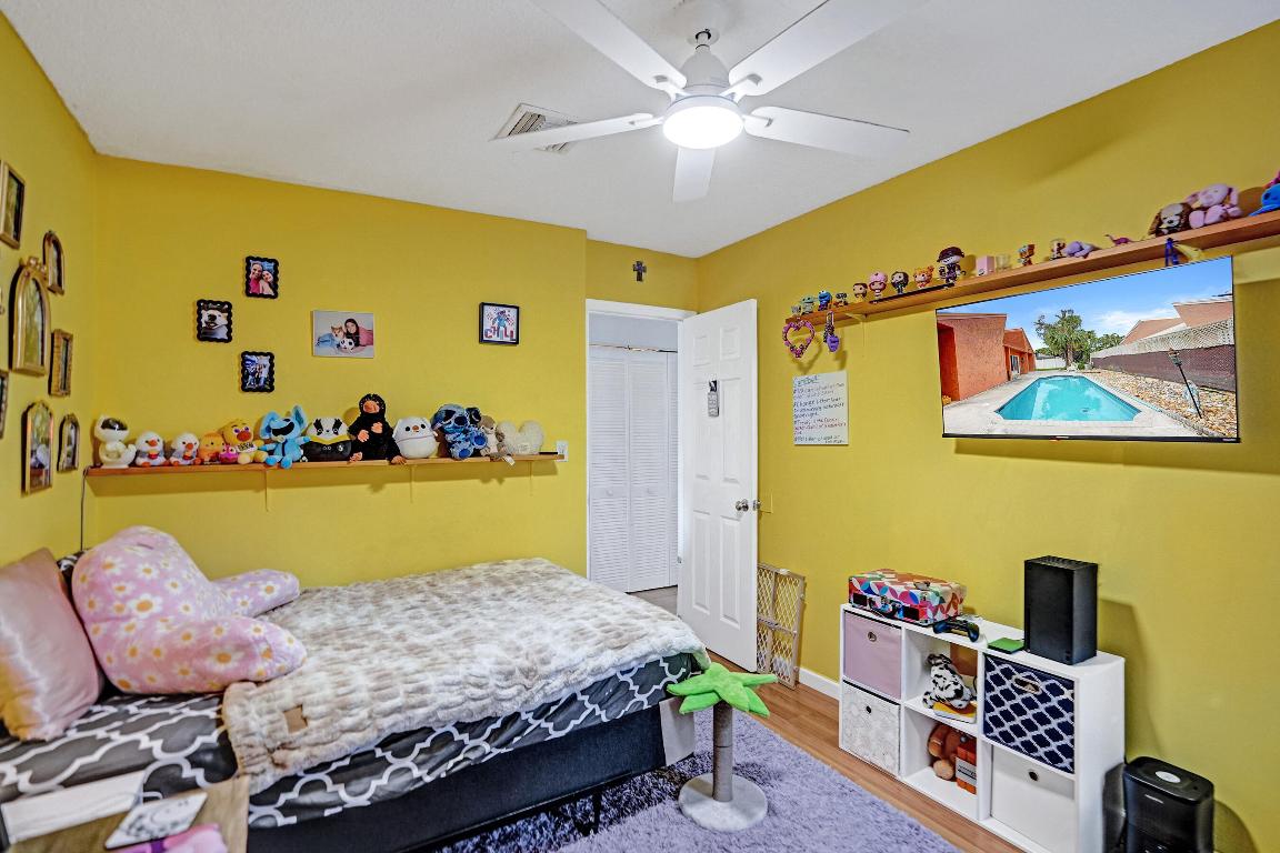 COUNTRY SECTION 1 - Residential