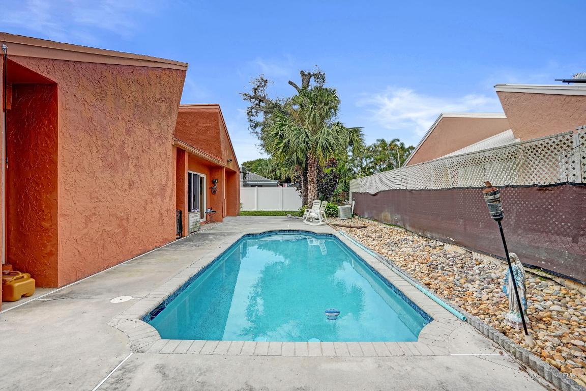 COUNTRY SECTION 1 - Residential