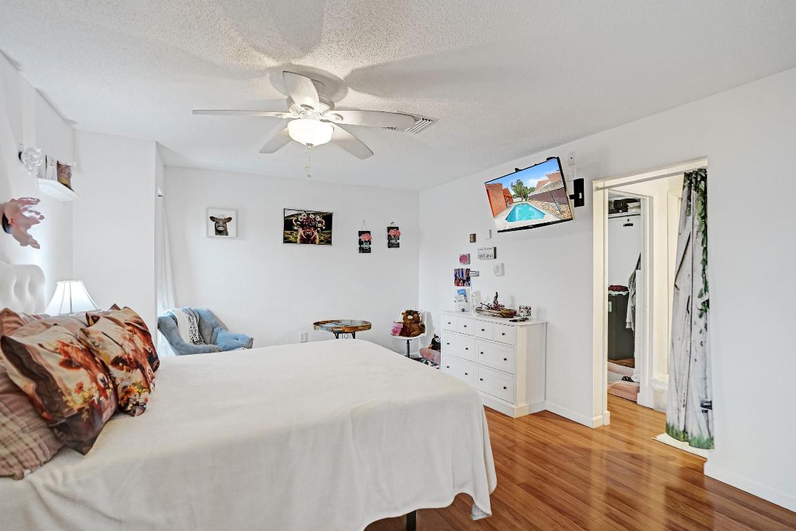 COUNTRY SECTION 1 - Residential