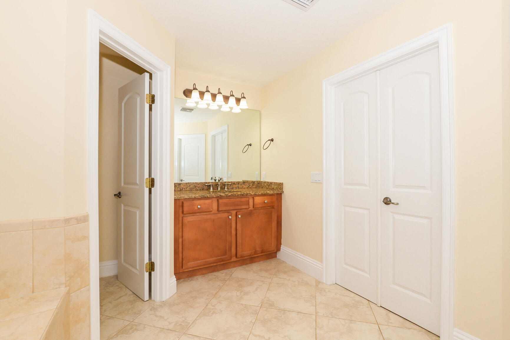 PORT ST LUCIE SECTION 46 1ST REPLAT - Residential