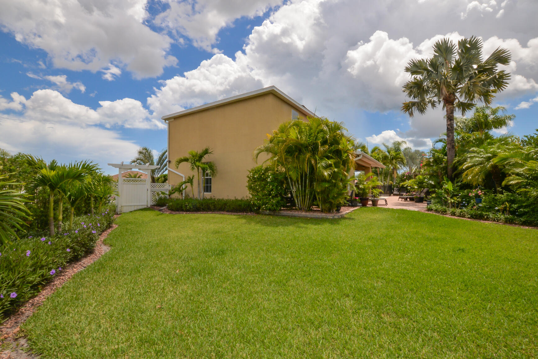 PORT ST LUCIE SECTION 46 1ST REPLAT - Residential