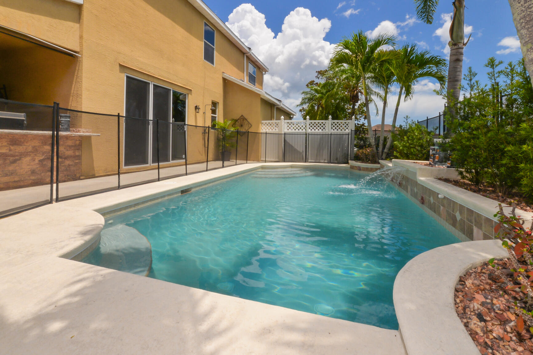 PORT ST LUCIE SECTION 46 1ST REPLAT - Residential