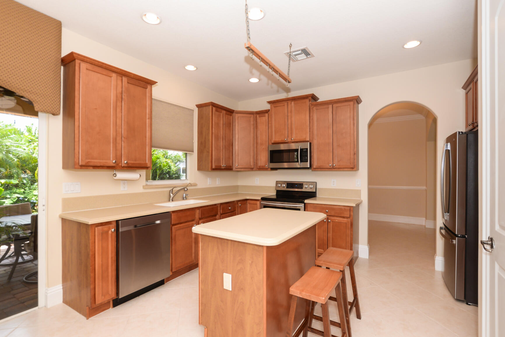 PORT ST LUCIE SECTION 46 1ST REPLAT - Residential