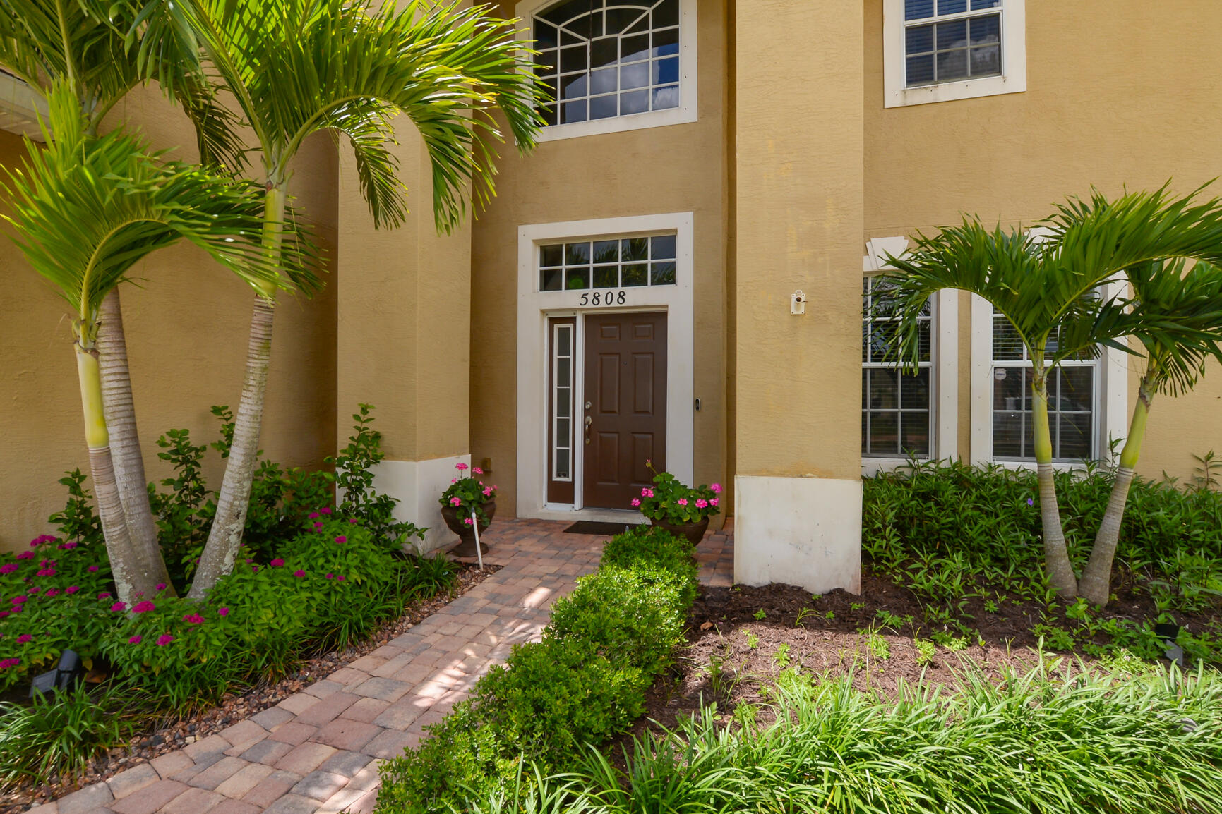 PORT ST LUCIE SECTION 46 1ST REPLAT - Residential