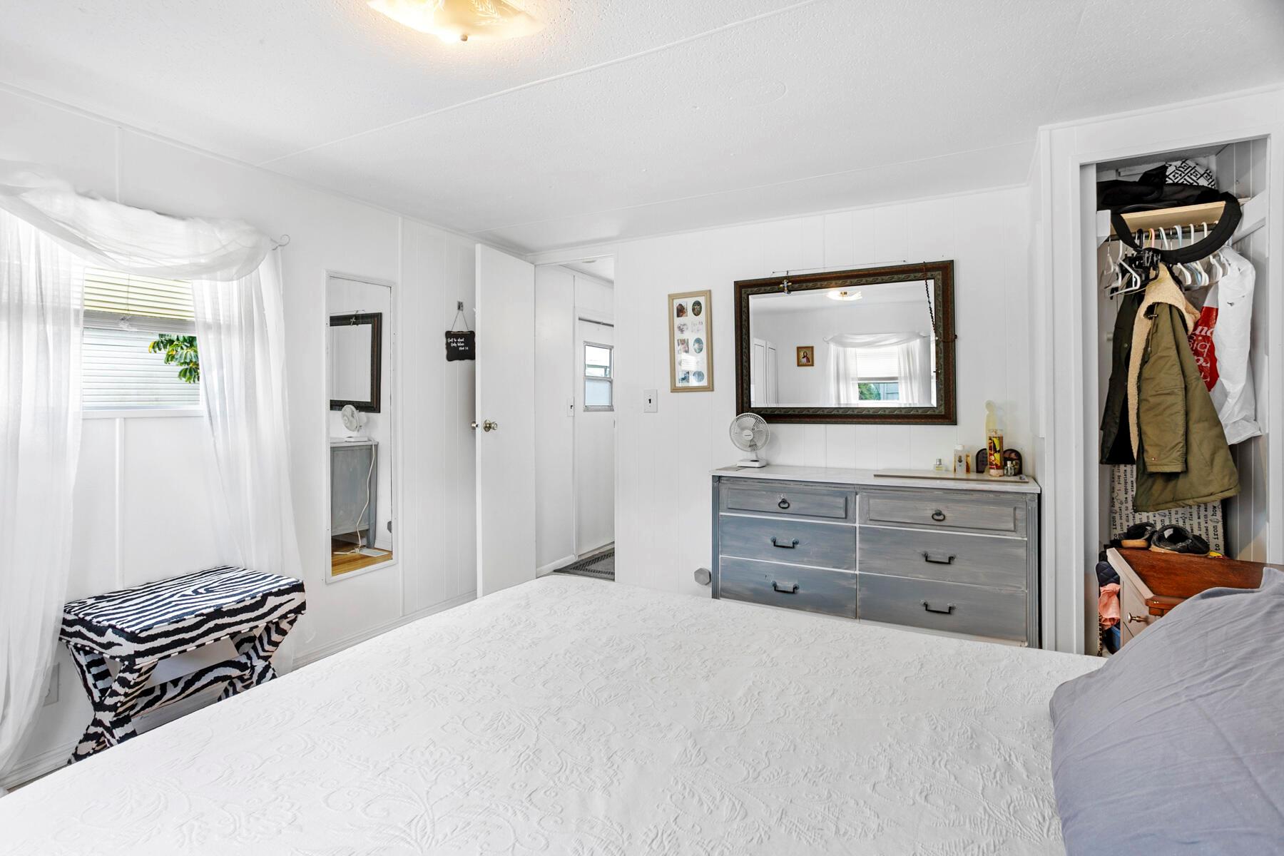 JAMAICA BAY MOBILE HOME C - Residential