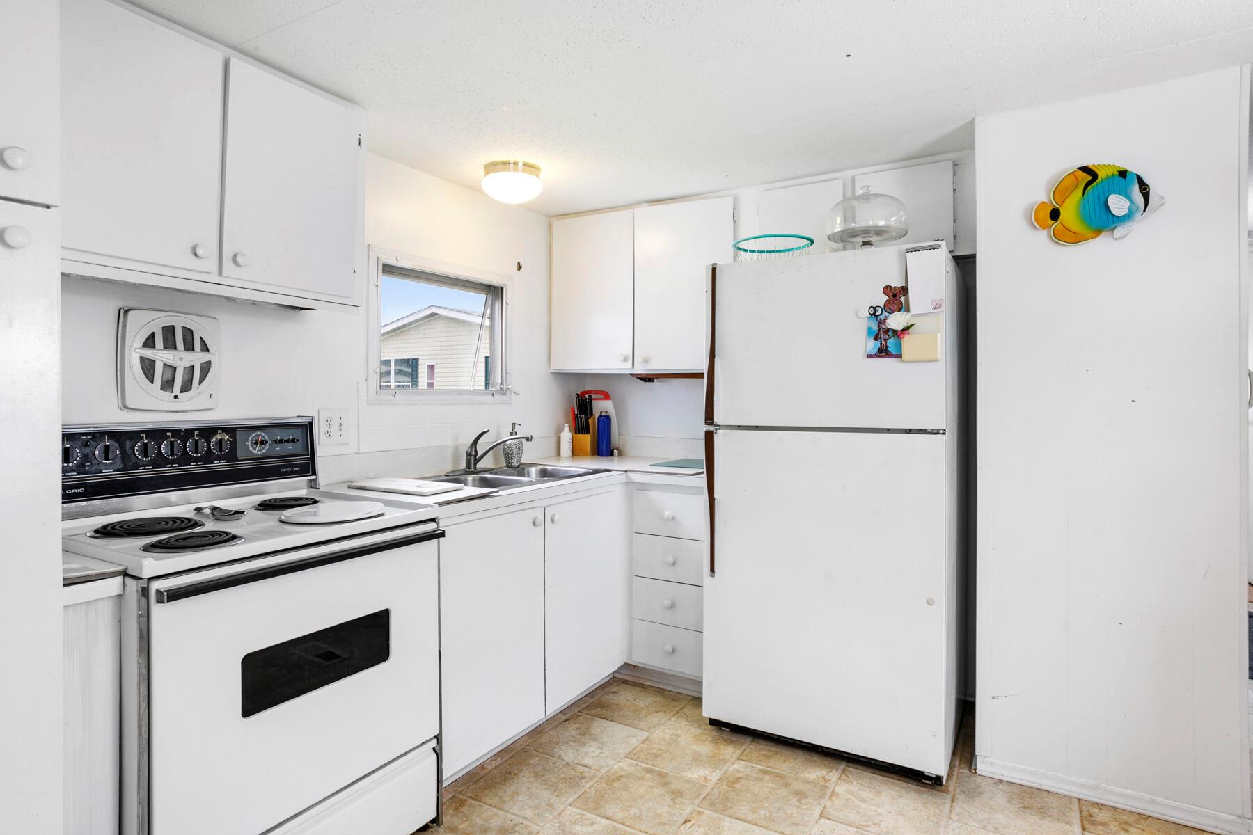 JAMAICA BAY MOBILE HOME C - Residential