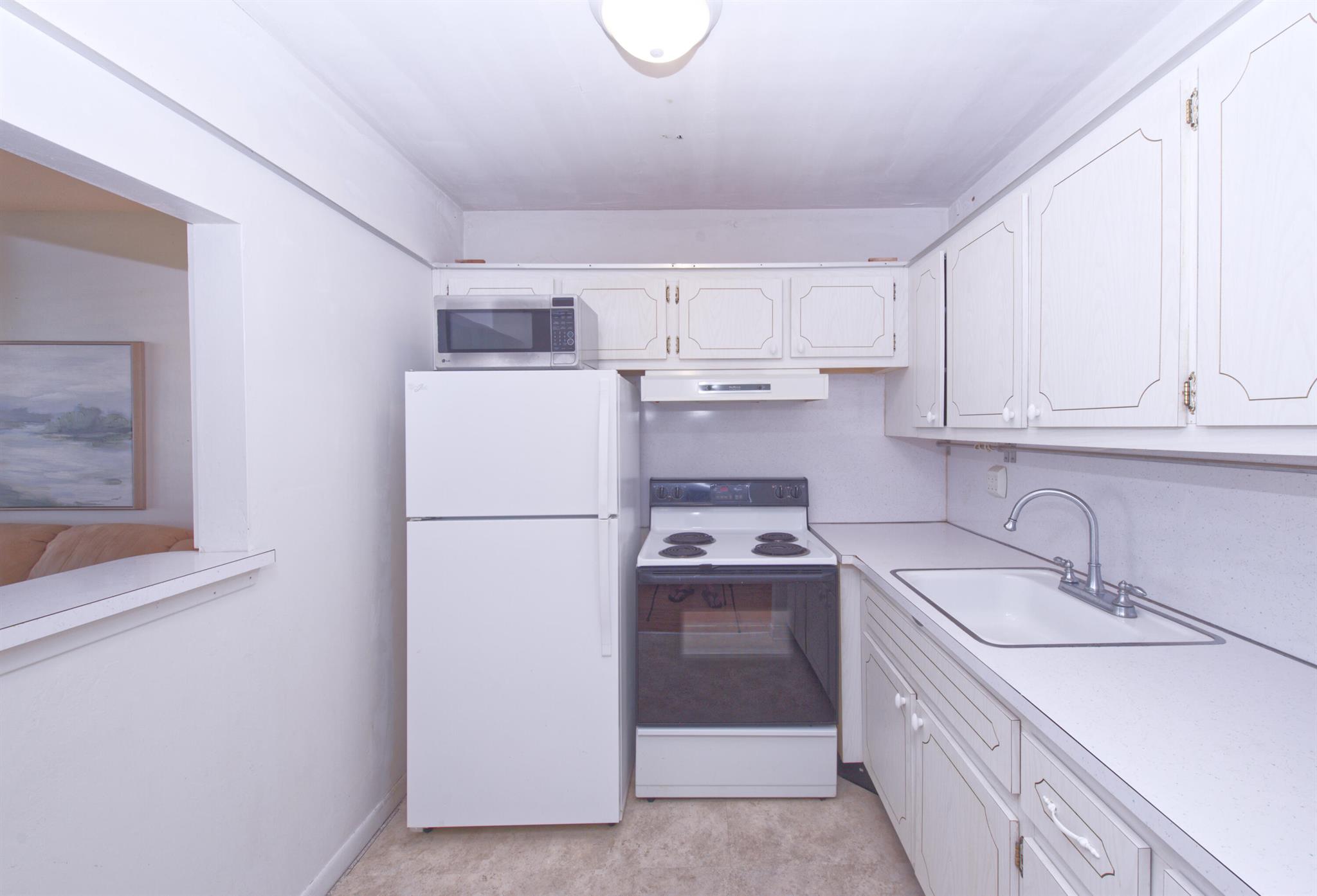 STERLING VILLAGE 320 COND - Residential