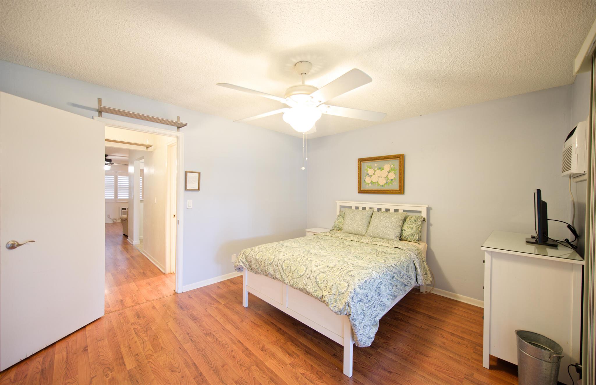 STERLING VILLAGE 320 COND - Residential