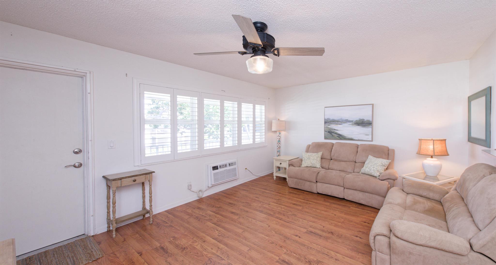 STERLING VILLAGE 320 COND - Residential