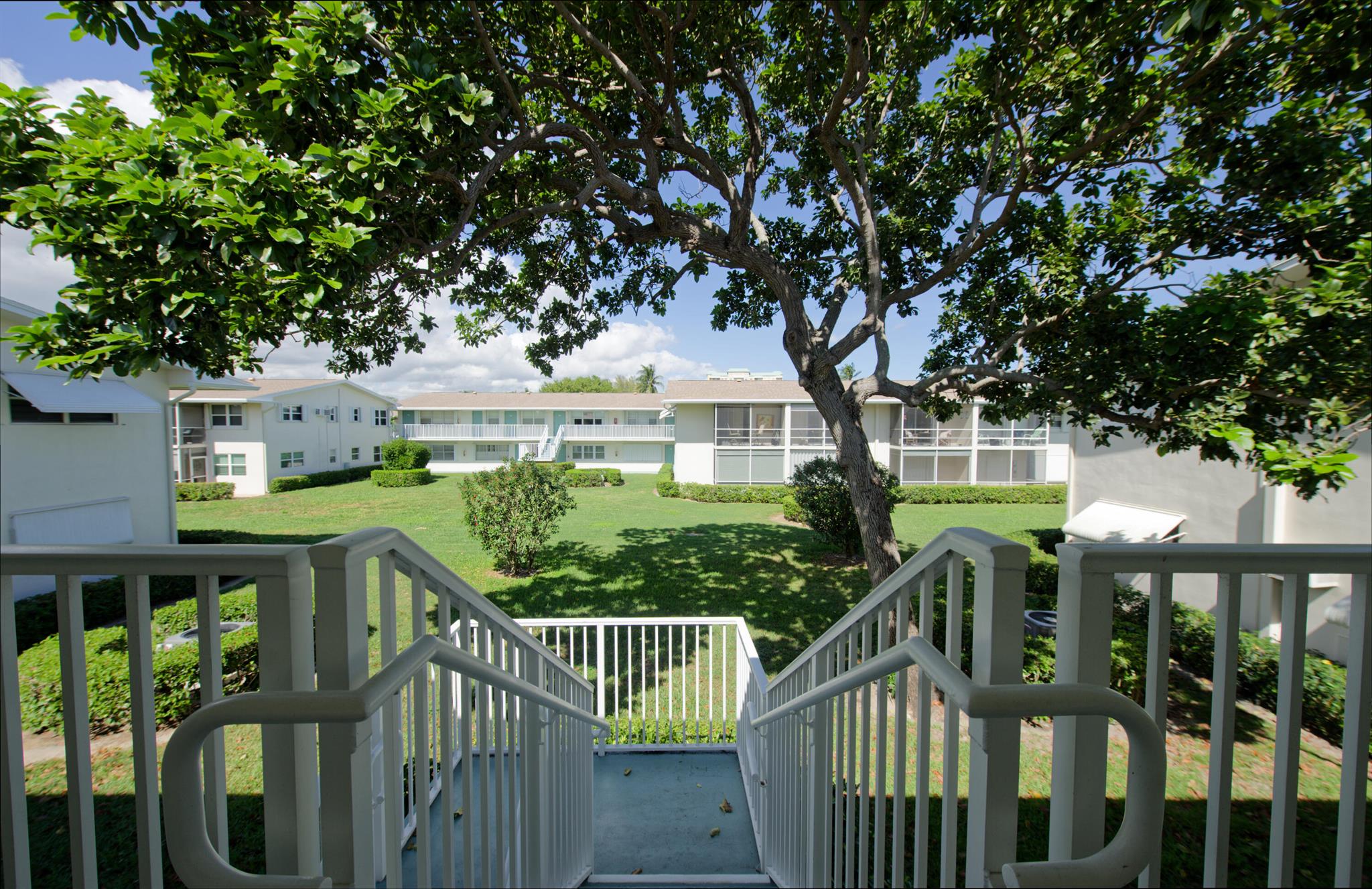 STERLING VILLAGE 320 COND - Residential