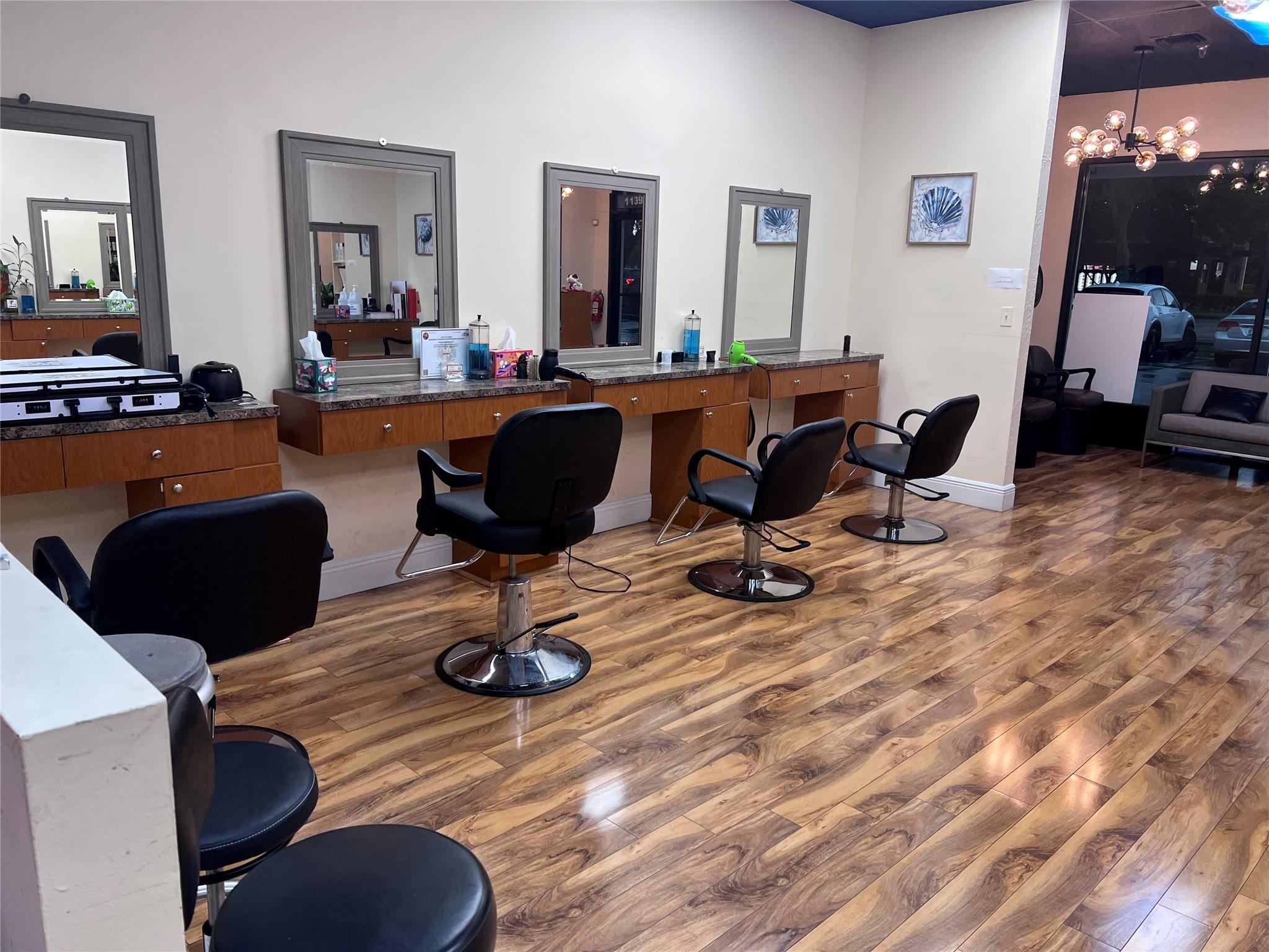 11395 W palmetto PK Rd