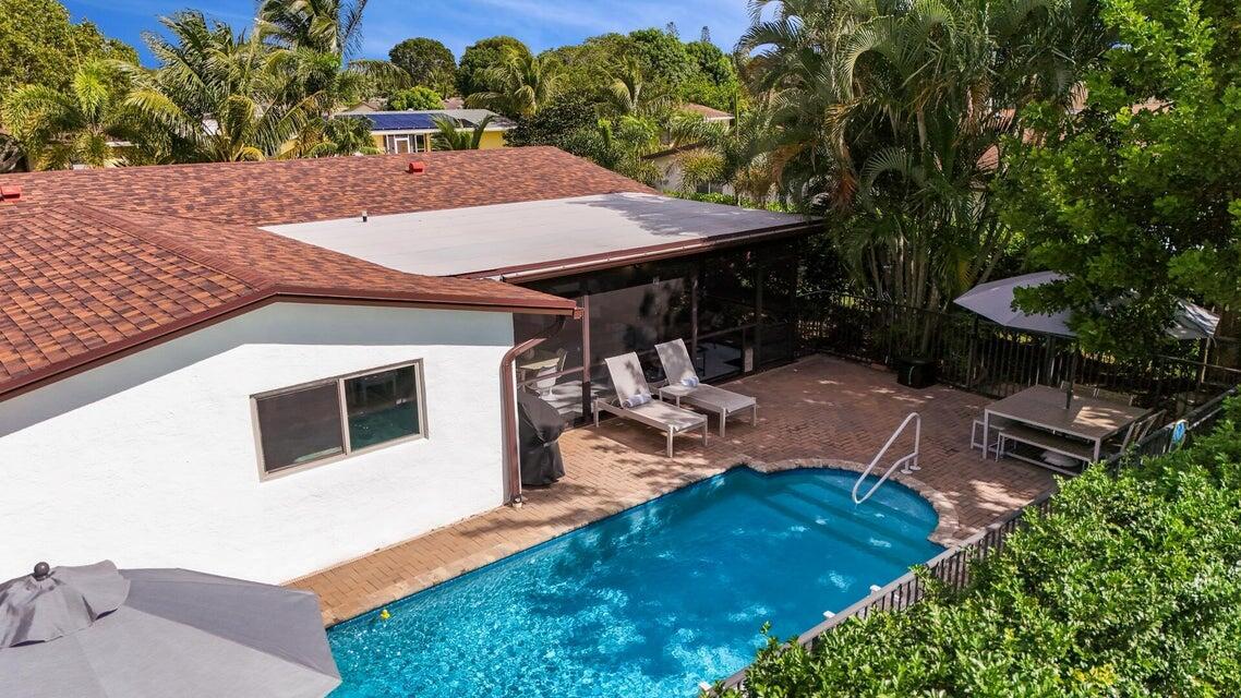 COCO WOOD LAKES - Residential Lease