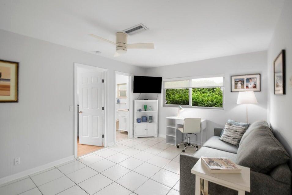 COCO WOOD LAKES - Residential Lease