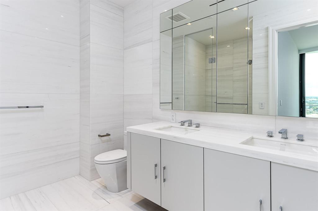 BRISTOL CONDO - Residential