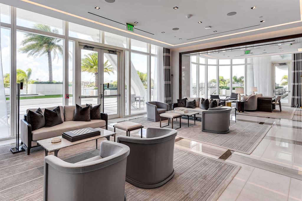 BRISTOL CONDO - Residential