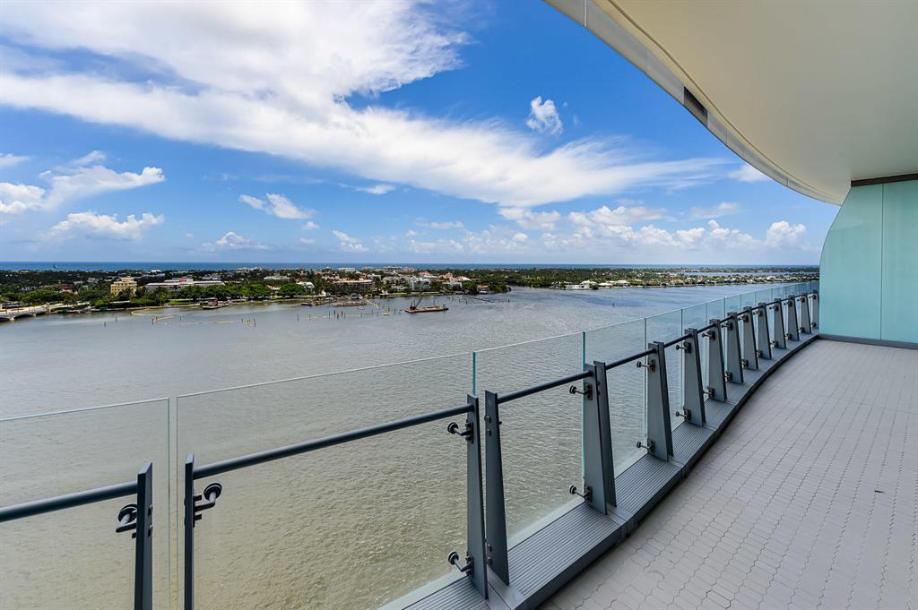 BRISTOL CONDO - Residential