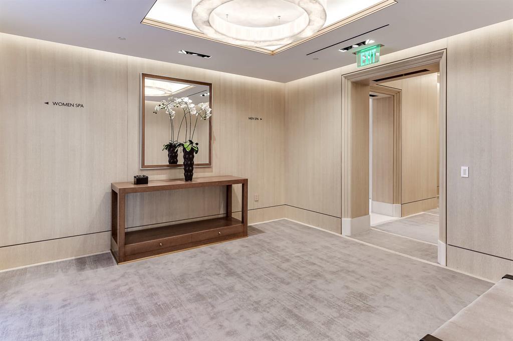 BRISTOL CONDO - Residential