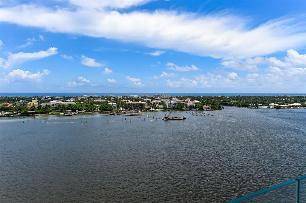 BRISTOL CONDO - Residential