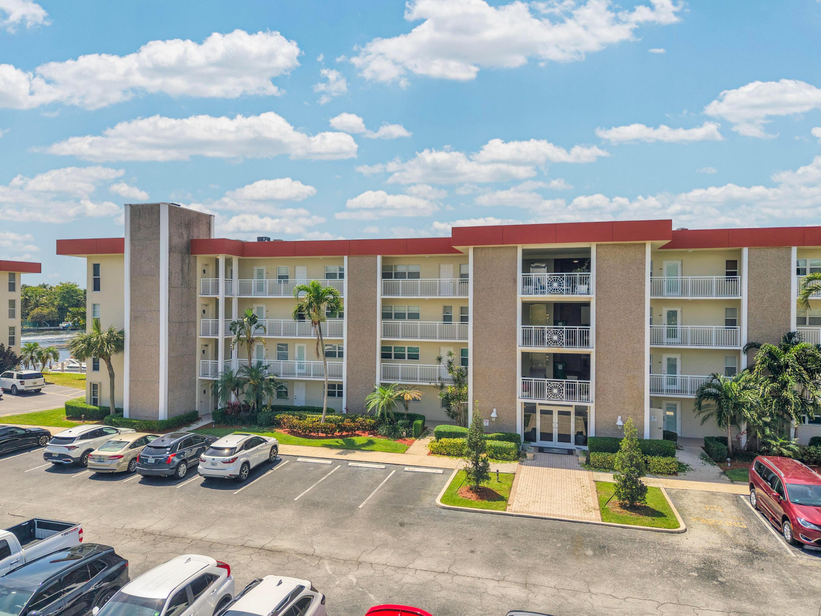 NO 1 PALM-AIRE AT CORAL KEY - Residential