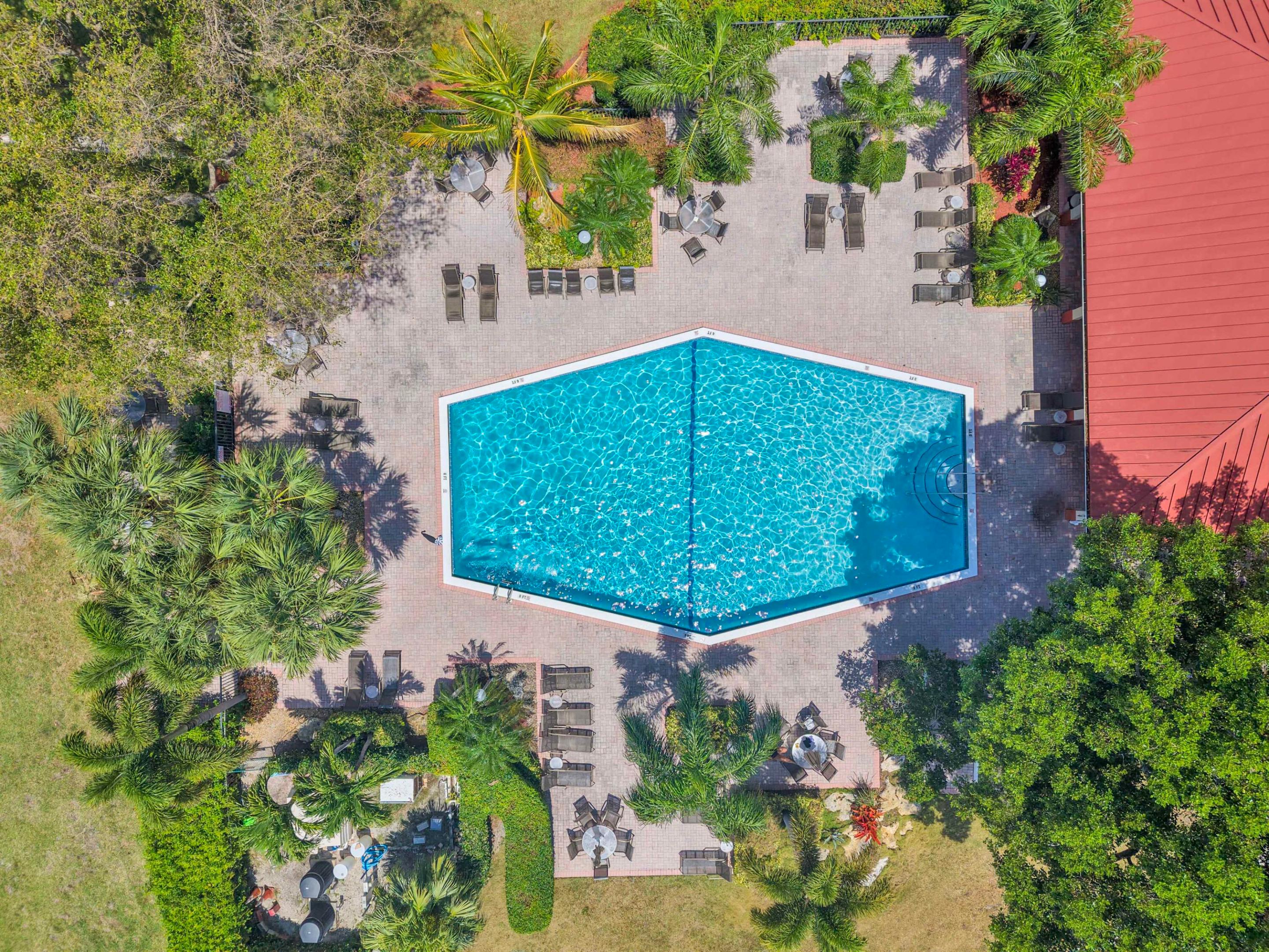 NO 1 PALM-AIRE AT CORAL KEY - Residential