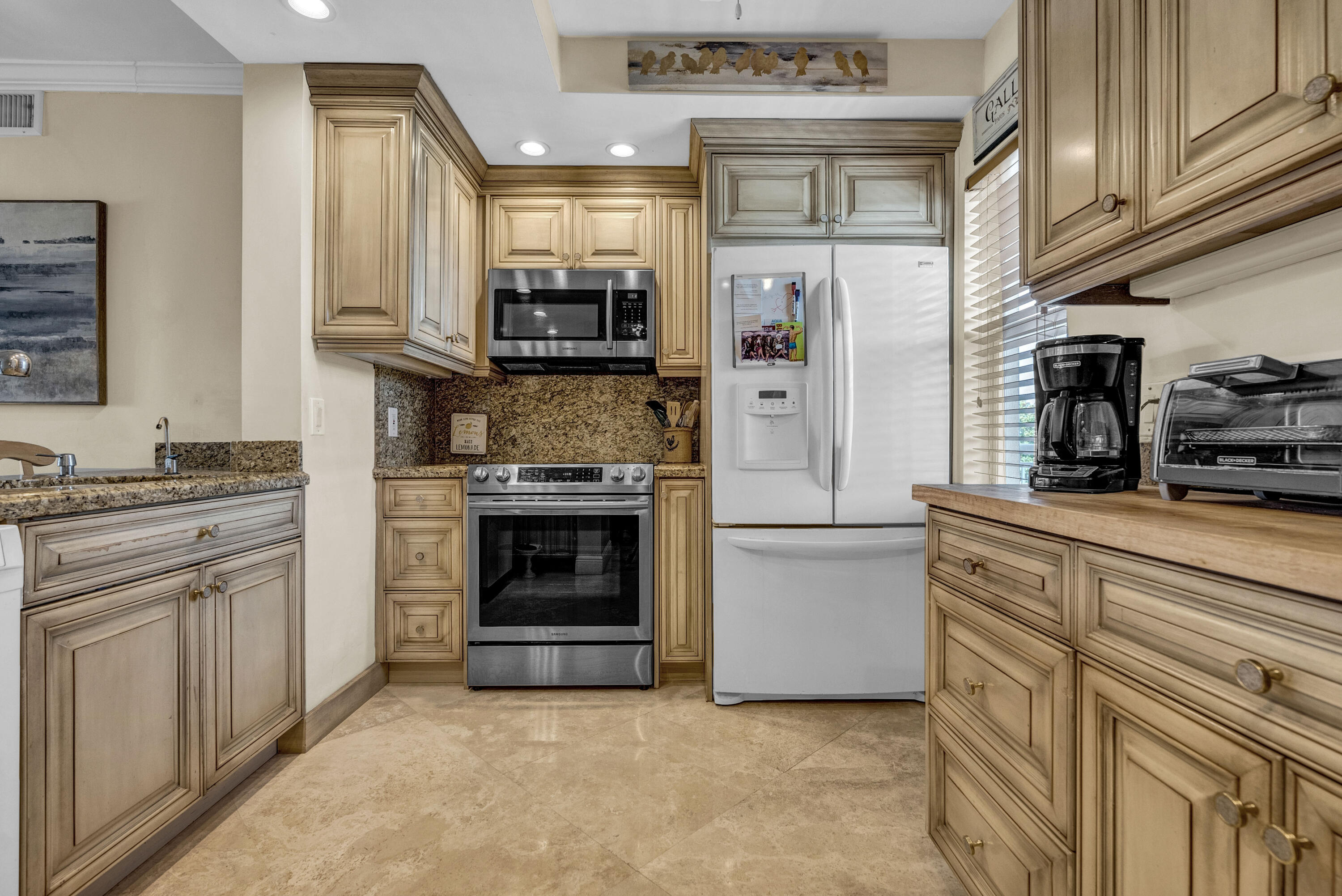 NO 1 PALM-AIRE AT CORAL KEY - Residential