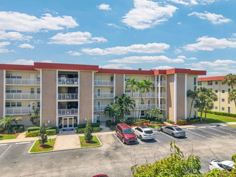 Tiny photo for 3050 NE 48th Court #305, Lighthouse Point, FL 33064 (MLS # B26025758)