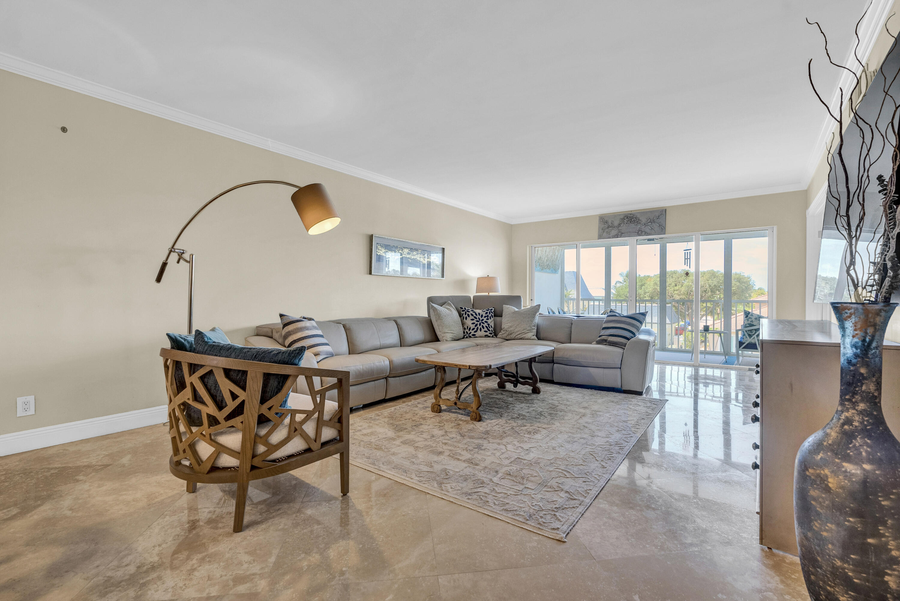 NO 1 PALM-AIRE AT CORAL KEY - Residential
