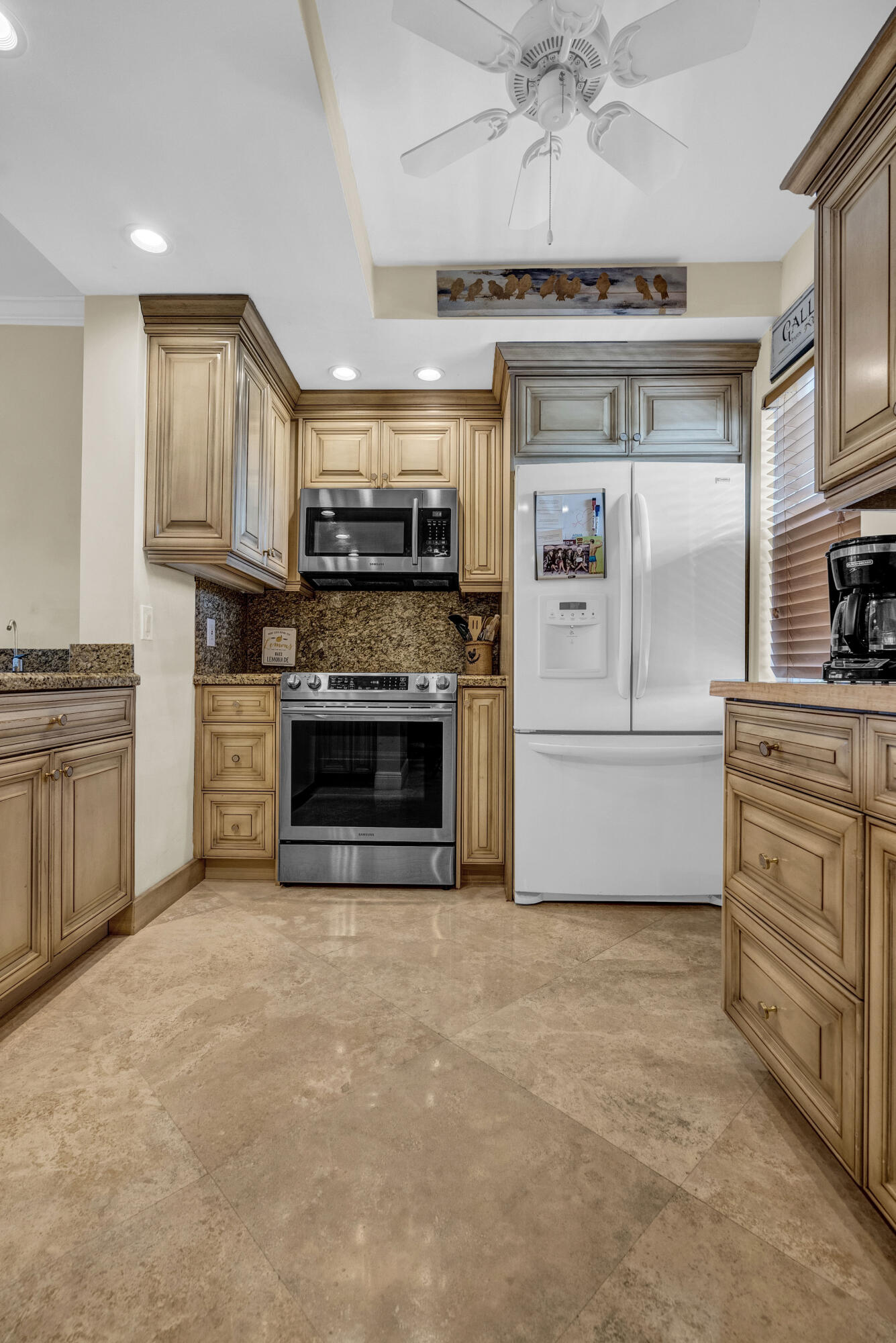 3050 NE 48th Court 305