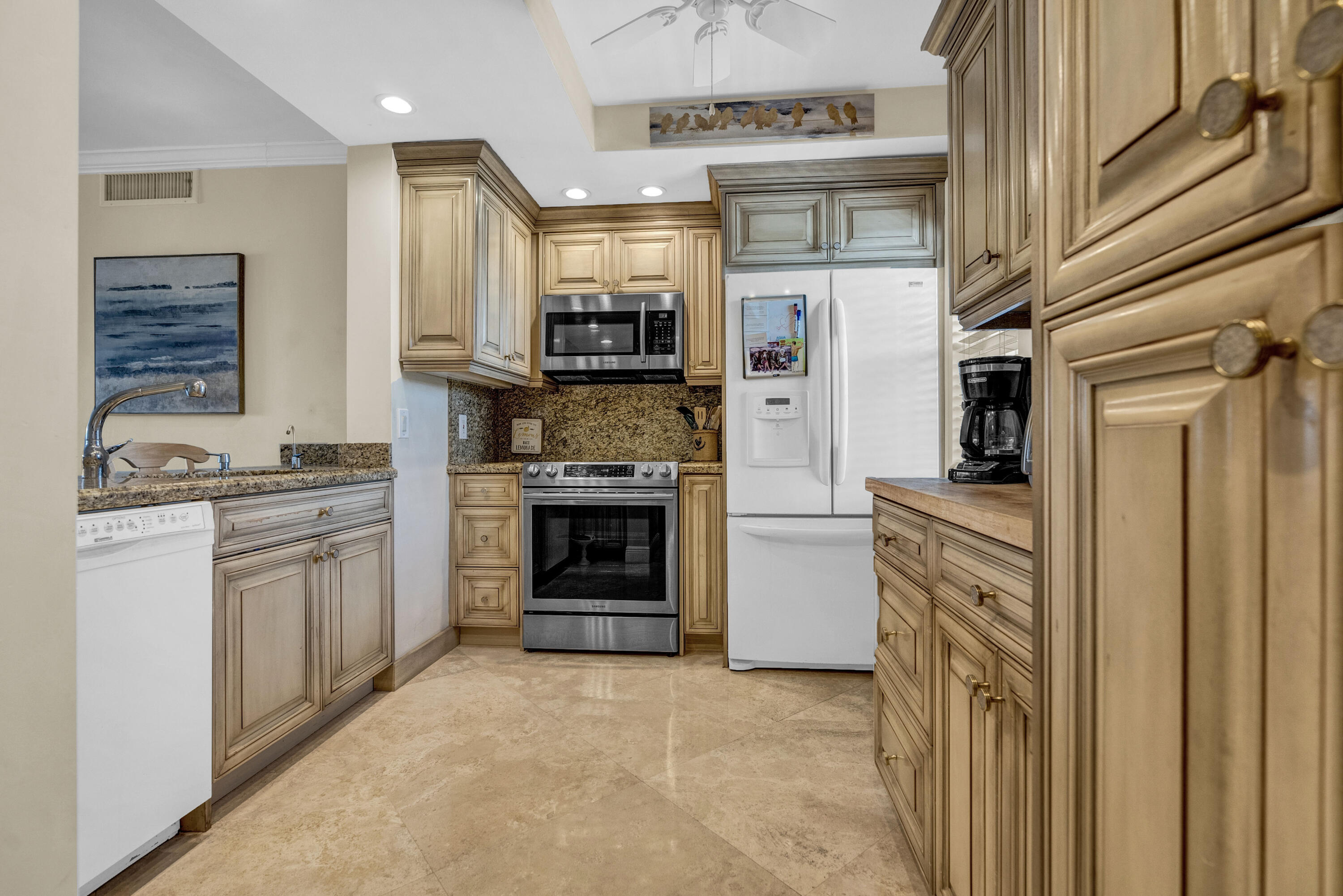 NO 1 PALM-AIRE AT CORAL KEY - Residential