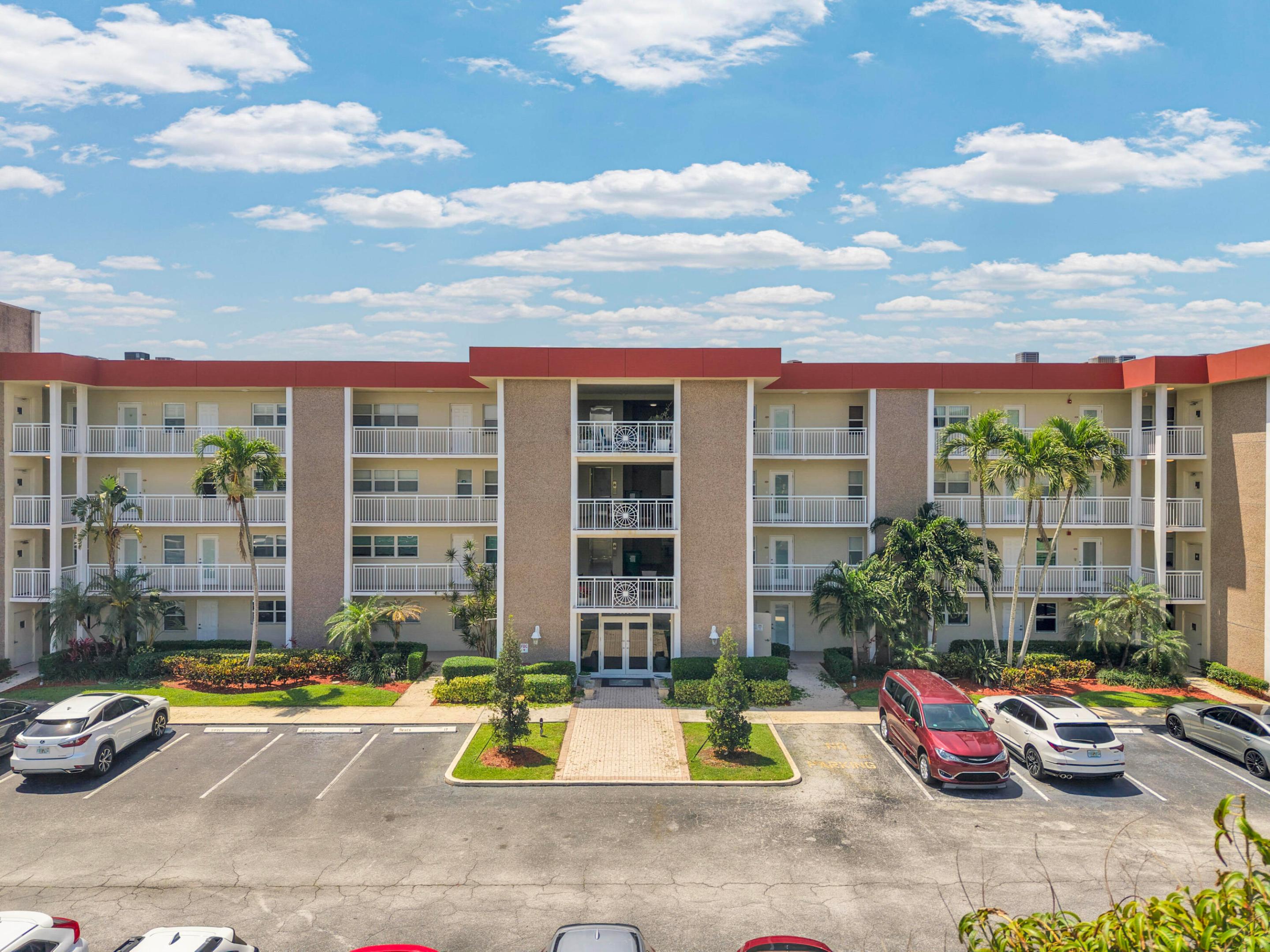 NO 1 PALM-AIRE AT CORAL KEY - Residential