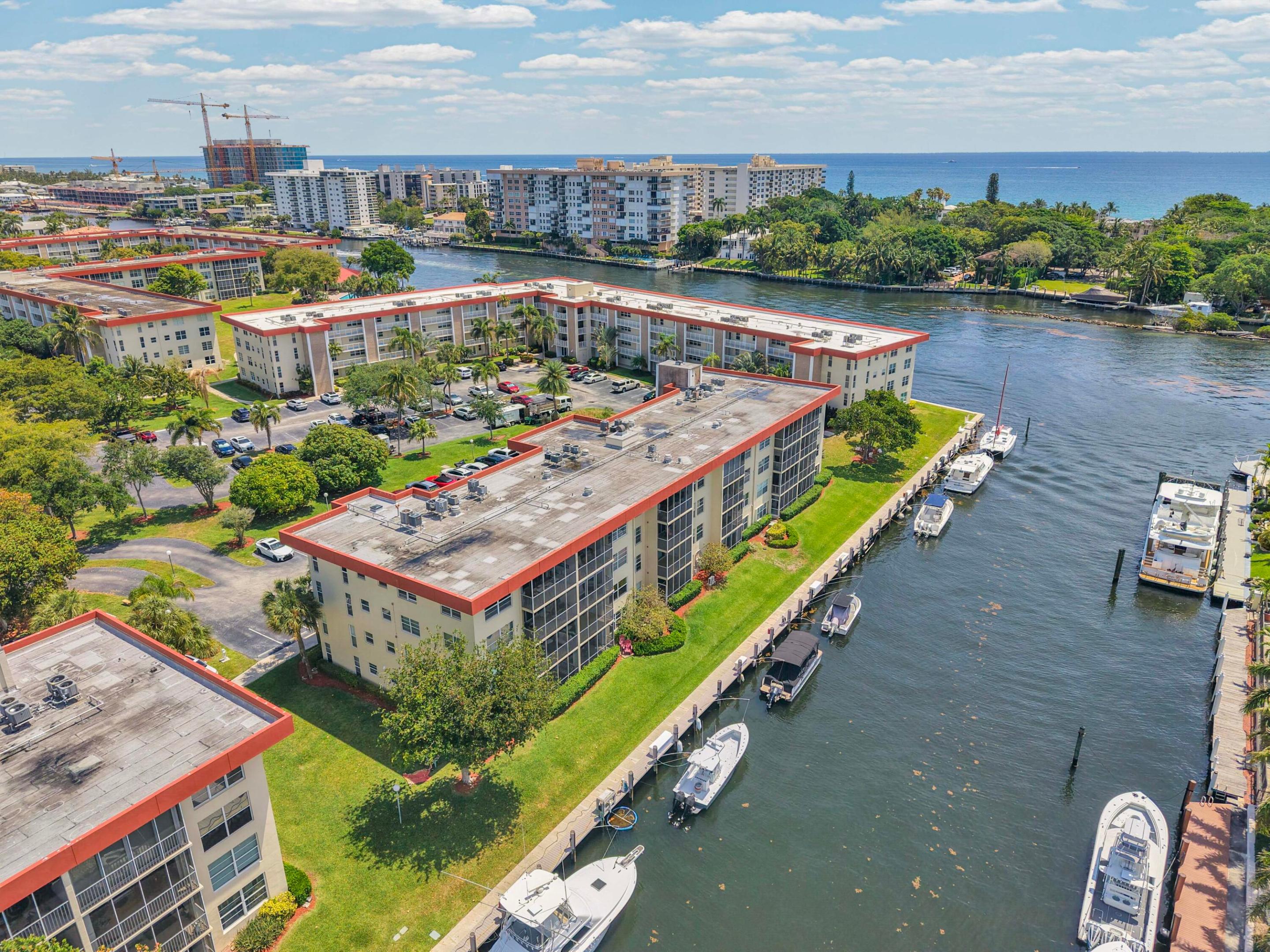 NO 1 PALM-AIRE AT CORAL KEY - Residential
