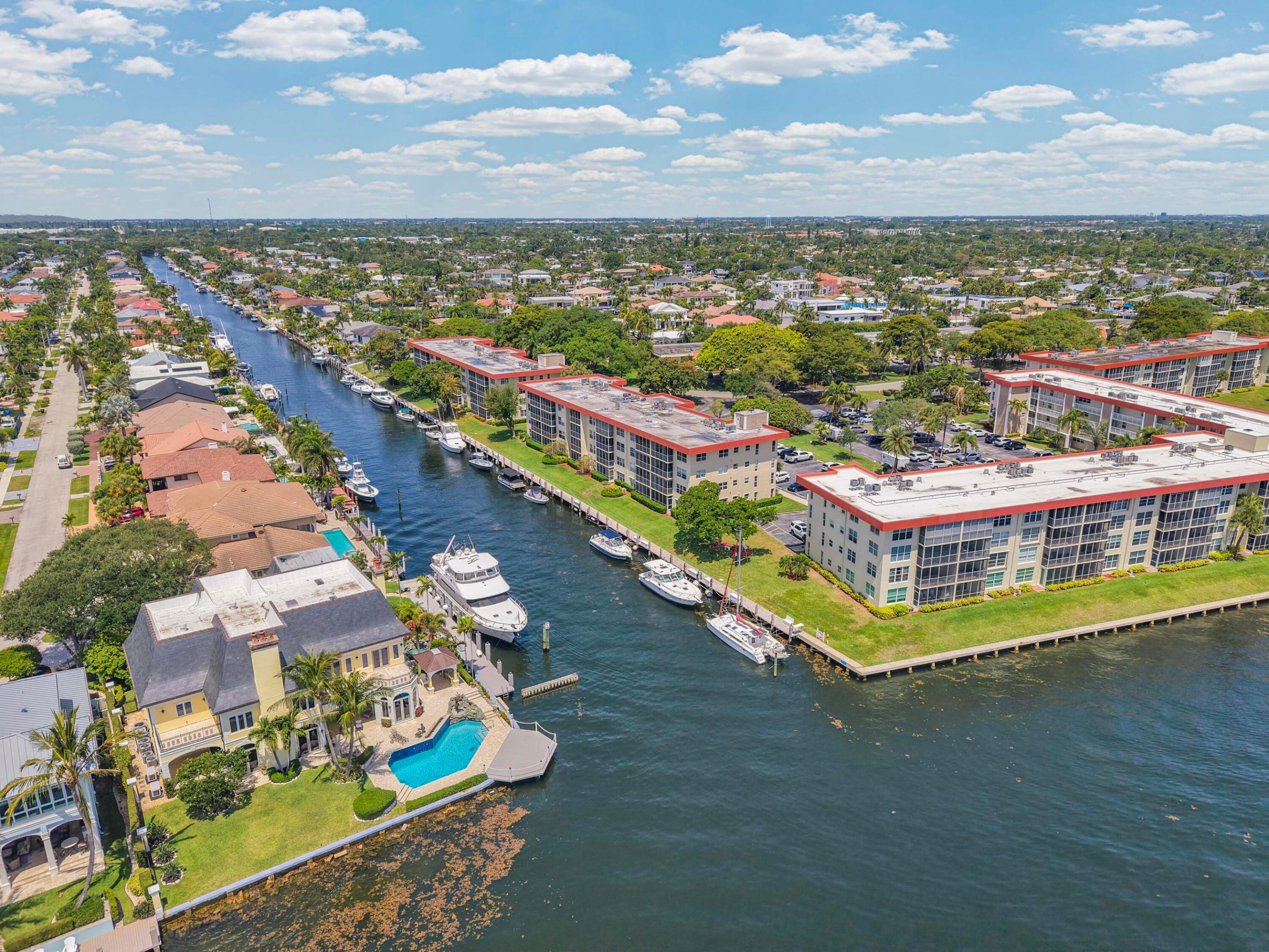NO 1 PALM-AIRE AT CORAL KEY - Residential