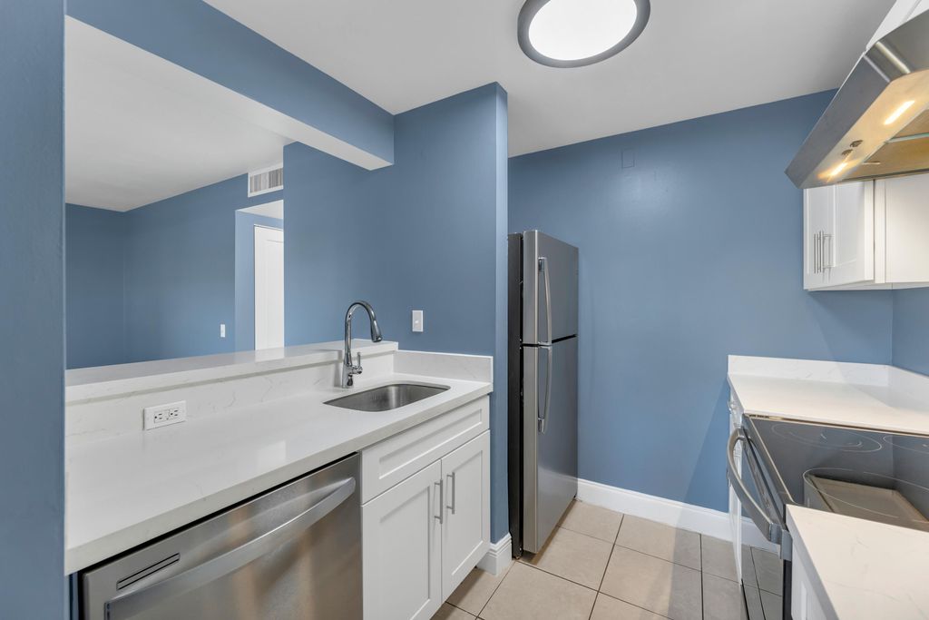 Photo of 504 Meadows Circle #504, Boynton Beach, FL 33436 (MLS # R11047448)