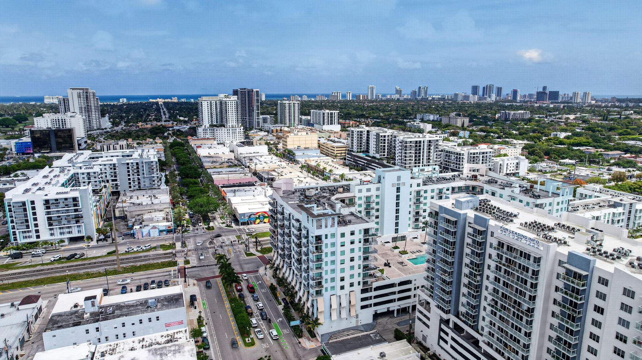 HOLLYWOOD STATION RES CONDO - Residential