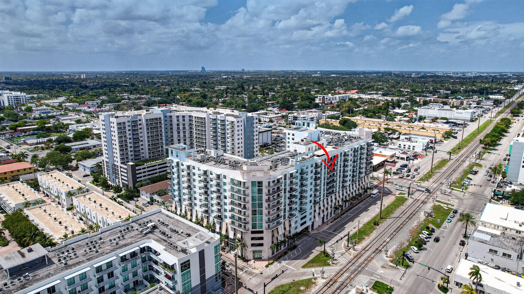 HOLLYWOOD STATION RES CONDO - Residential